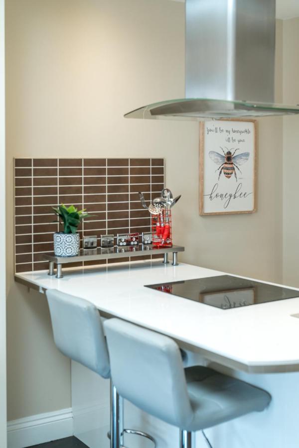 Spacious 2 Bedroom Apartment - Sleeps 6 Okręg wyborczy Hove Zewnętrze zdjęcie